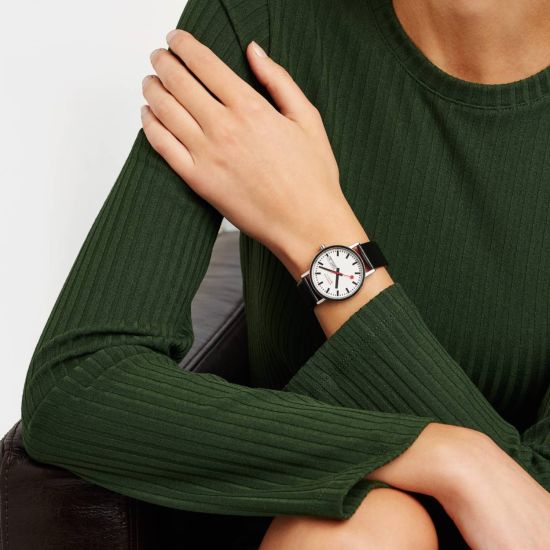 Mondaine horloge dames staal/leer M66730314